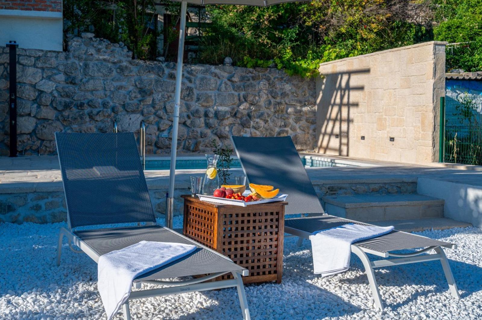 House Dida Mate - Cozy House In Nature With Heated Pool Tučepi Exterior foto