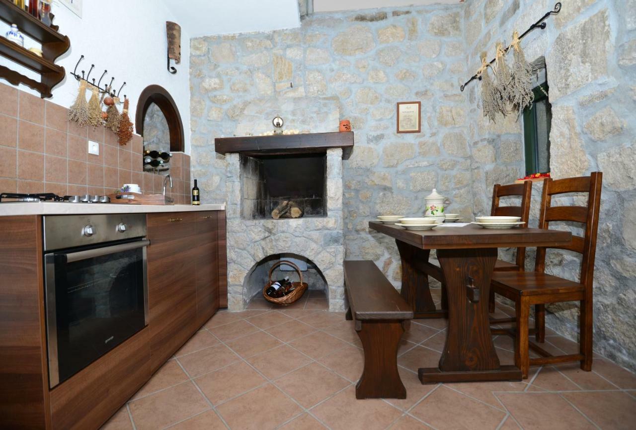 House Dida Mate - Cozy House In Nature With Heated Pool Tučepi Exterior foto